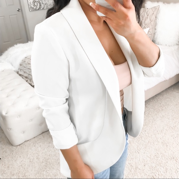 Harlowe & Graham Jackets & Blazers - Harlowe & Graham  cream Crepe Flyaway Blazer